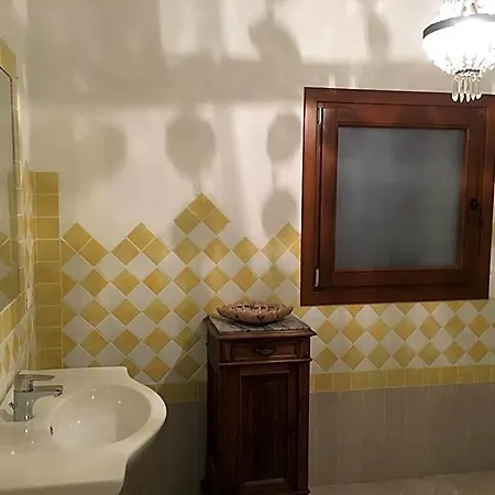 Lu Cuccumiau Country B&B 아르자케나